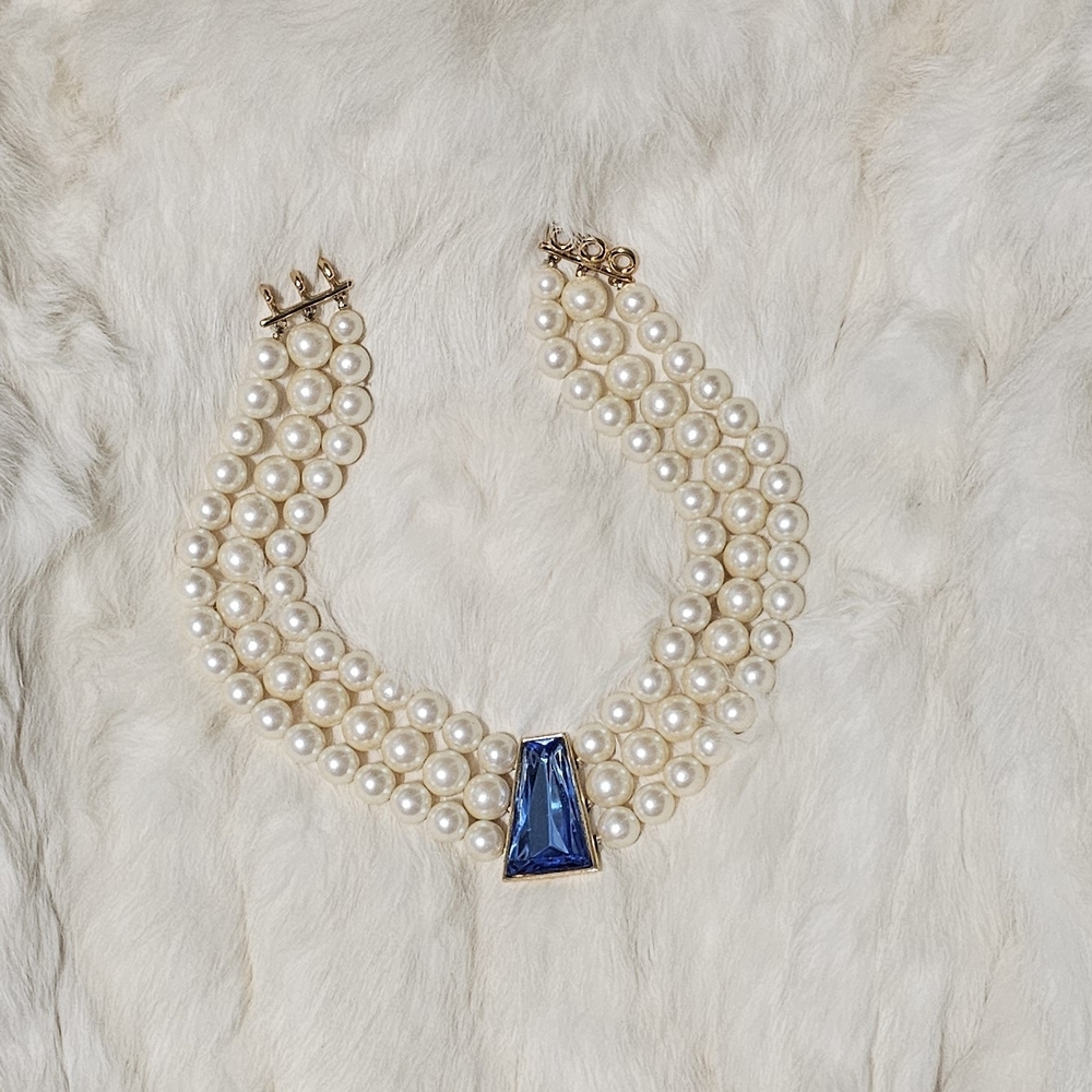 Vintage Creamy White Pearl Choker with Saphire Trapezoid Pendant